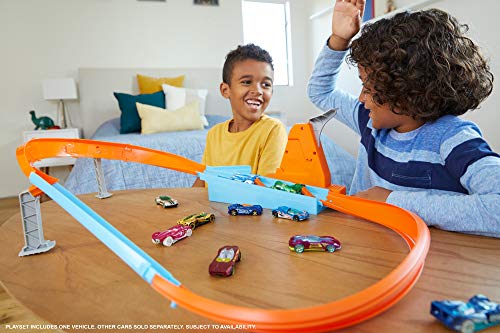 Brand new 🛒 Rapid Raceway Champion Action Hot Wheels Championship Track Speed Boost Oval Track Ages 4 And Older 🧨