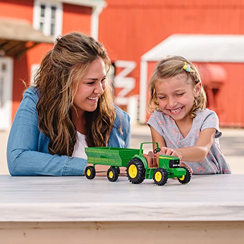 Brand new 💯 TOMY John Deere Kids Tractor Toy With Flarebox Wagon Set 8 Inches 🎁